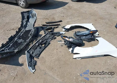 2019 Mazda Mazda3 Premium Package из США, поврежденный, VIN 3MZBPAEM5KM102736